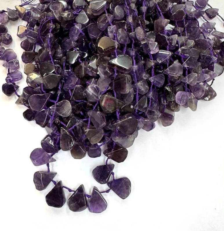 Аметист форма каплевидная размер  10*12мм натуральный камень Фиолетовый