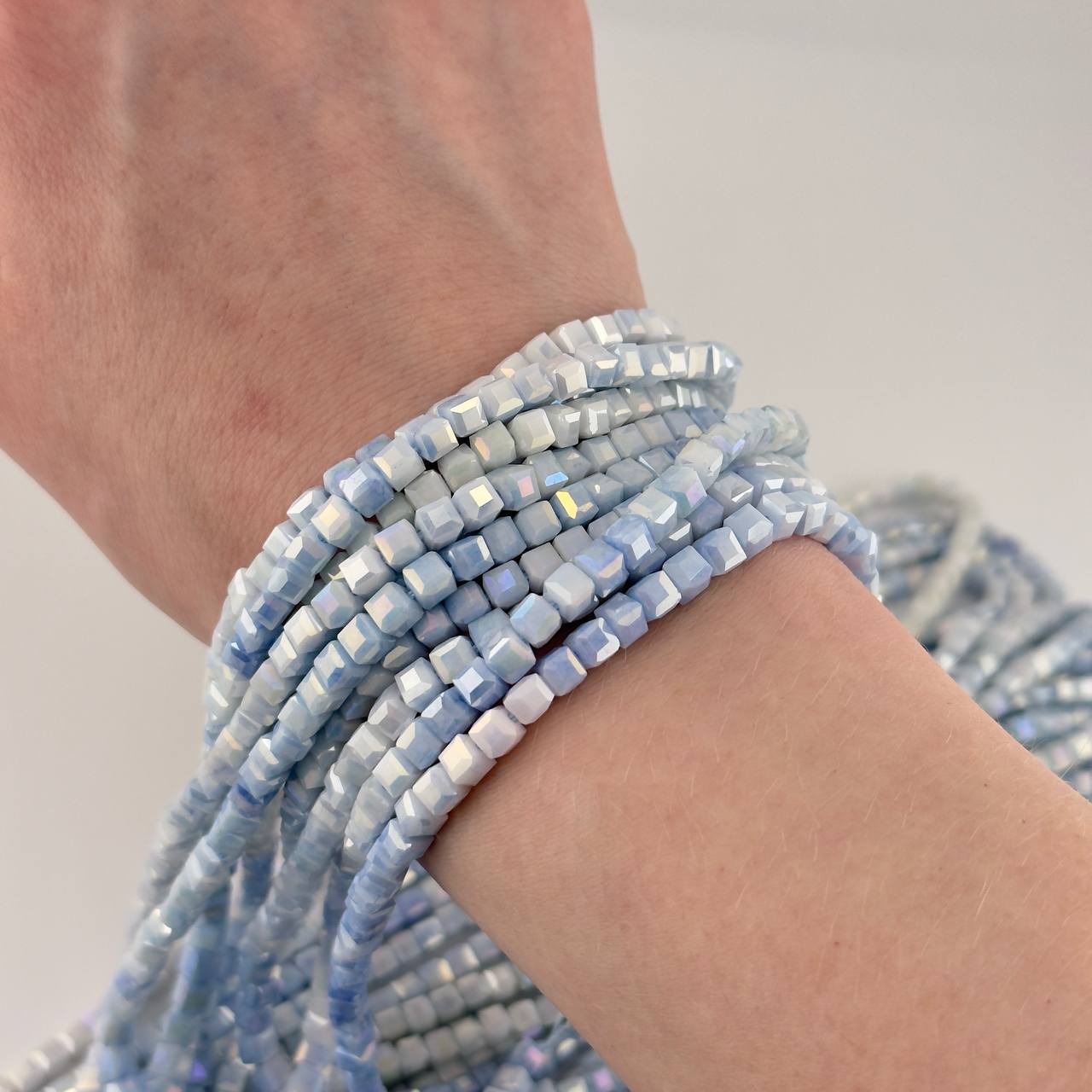 Чешское стекло размер 4мм цвет синий