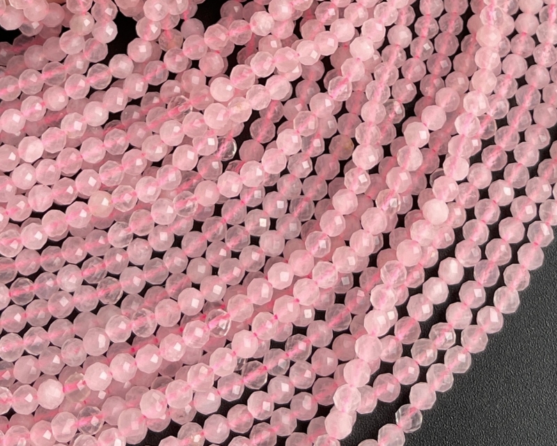 Бусины Кварц розовый А граненый; размеры 3мм, 4мм, длина 39см